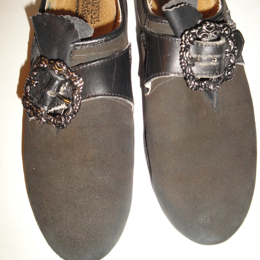Mendel Fubgesund Gray Seude Loafer w/Buckle